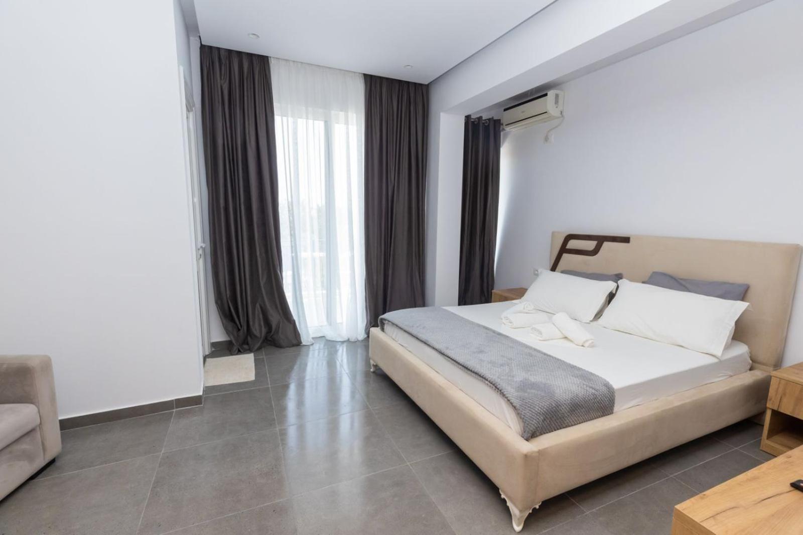Blue Villa Drymades เดอร์มี ภายนอก รูปภาพ